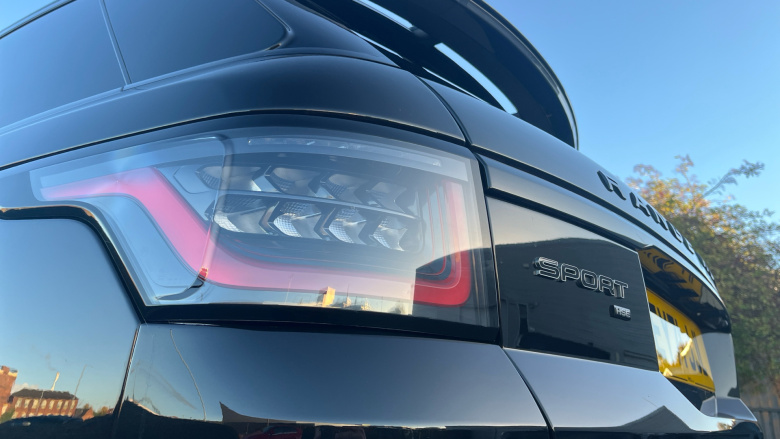 Land Rover Range Rover Sport 3.0 D300 HSE Dynamic Black 5dr Auto Diesel Estate